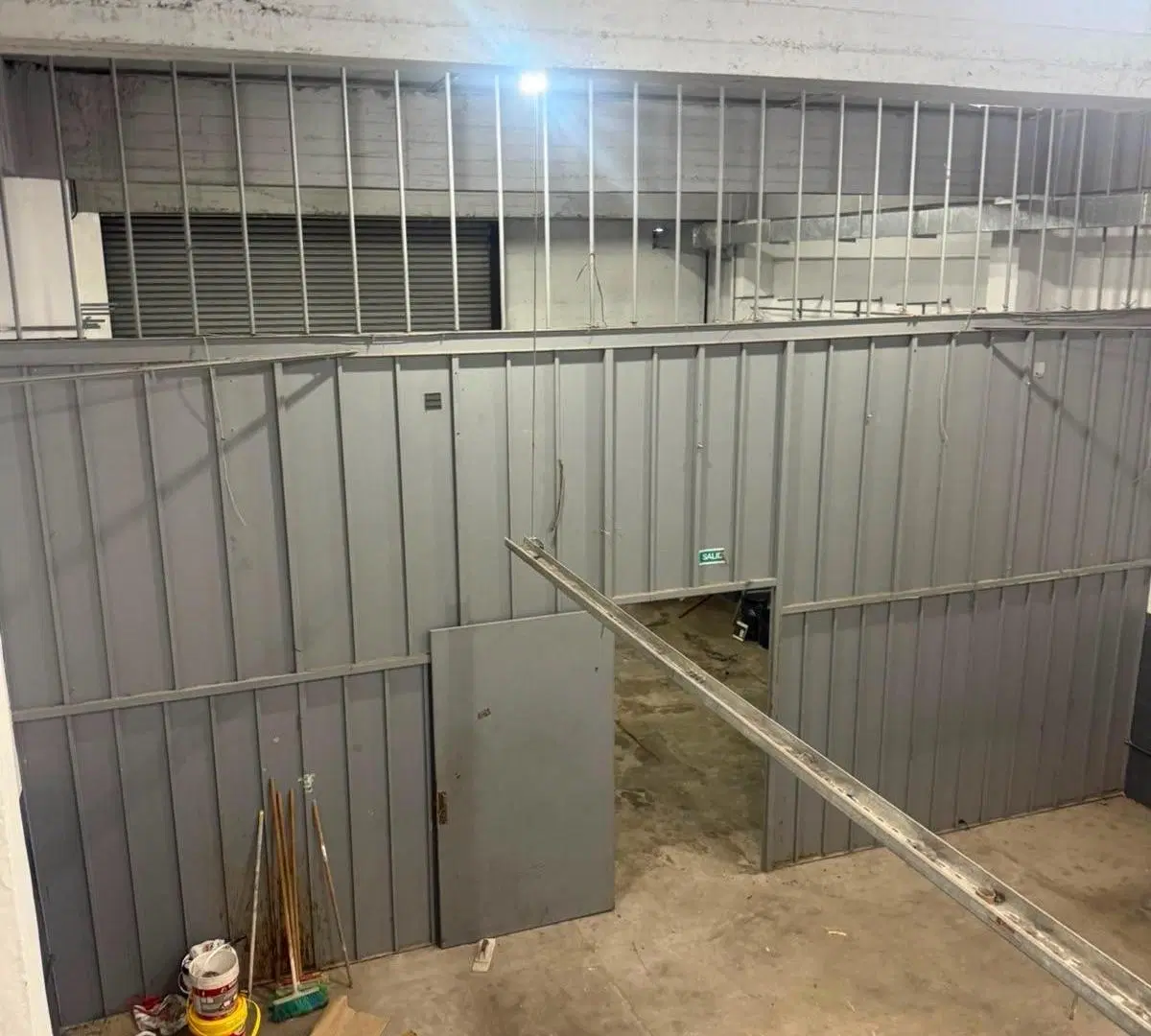 Depósito en alquiler 700 m²- Flores 1