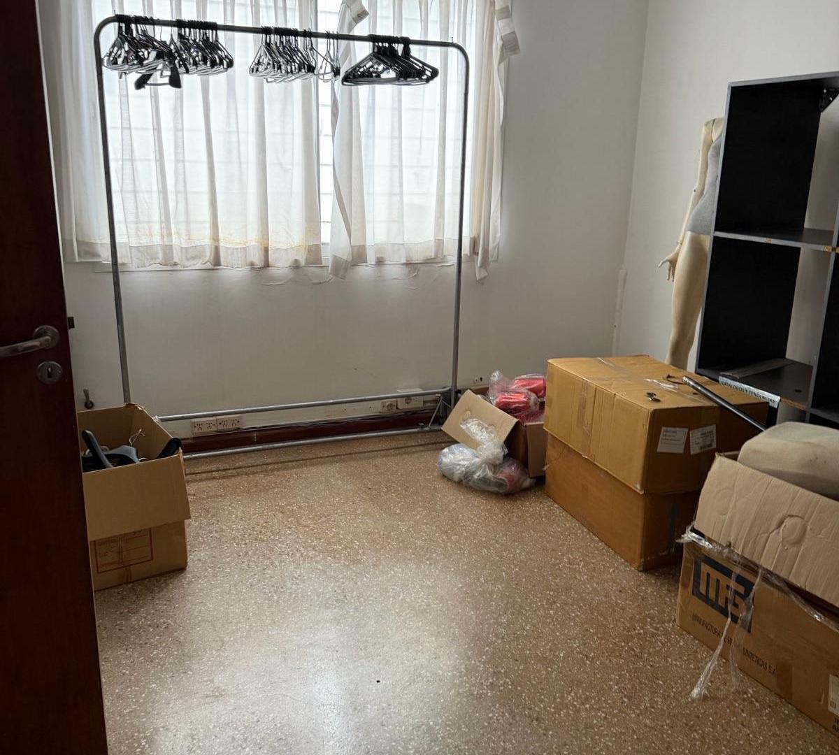 Foto de Depósito en alquiler- Paternal, 700m2, imagen 1
