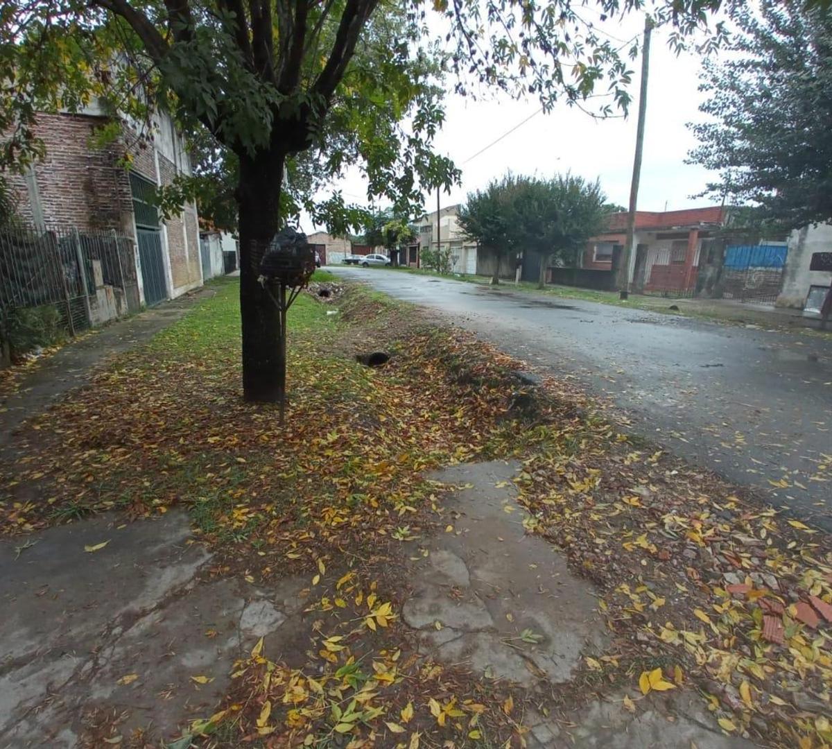 Foto de CASA DE 4 AMB CON DOS DTOS ADELANTE!!!!!, imagen 2