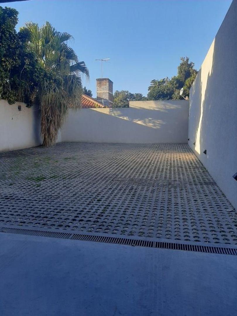 Monoambiente con Balcon a Dos Cuadras de La Estacion! 5