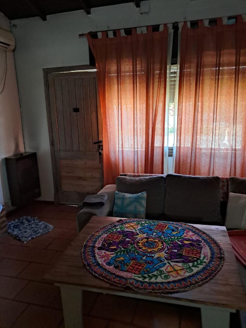 Foto de CASA DE 4 AMB CON FONDO AMPLIO EN BARRIO NUEVO!!!!, imagen 2