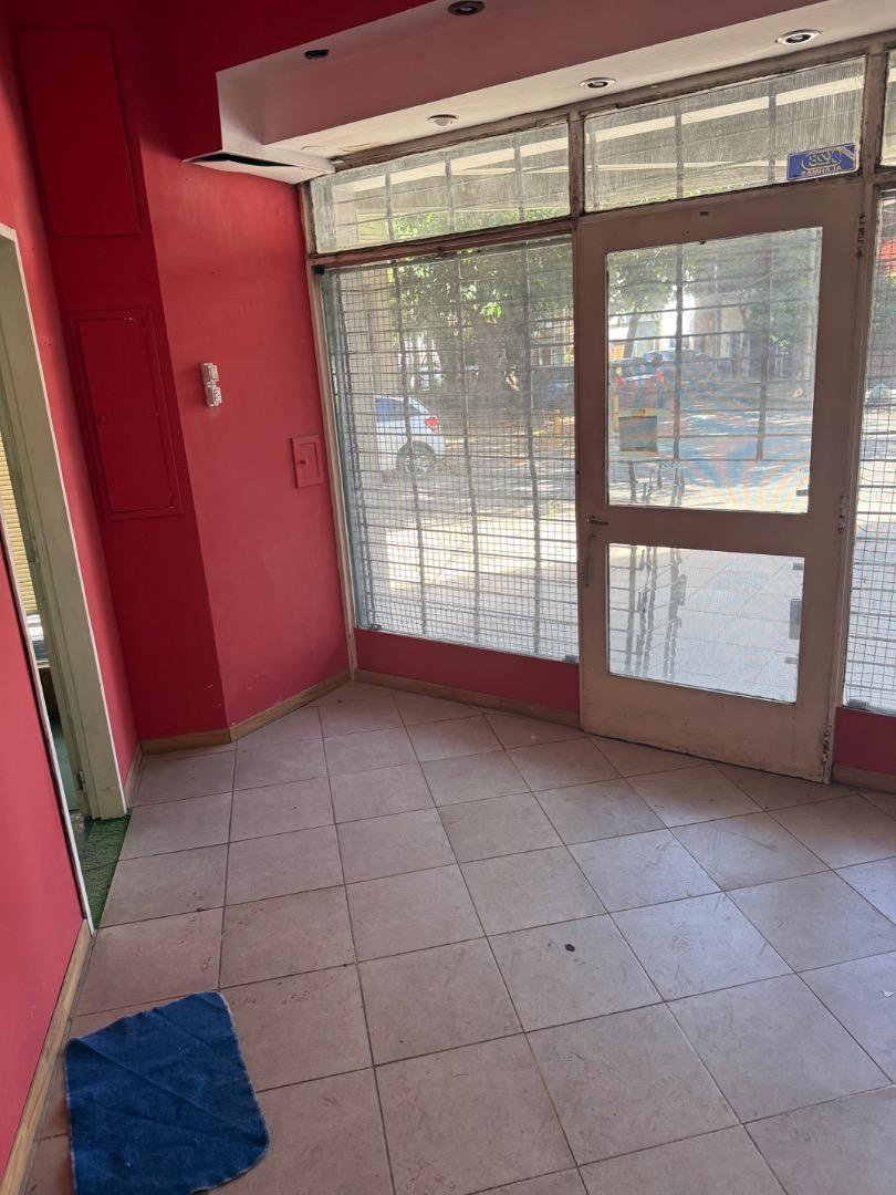 Foto de Local en el centro de Escalada). Excelente ubicación., imagen 2