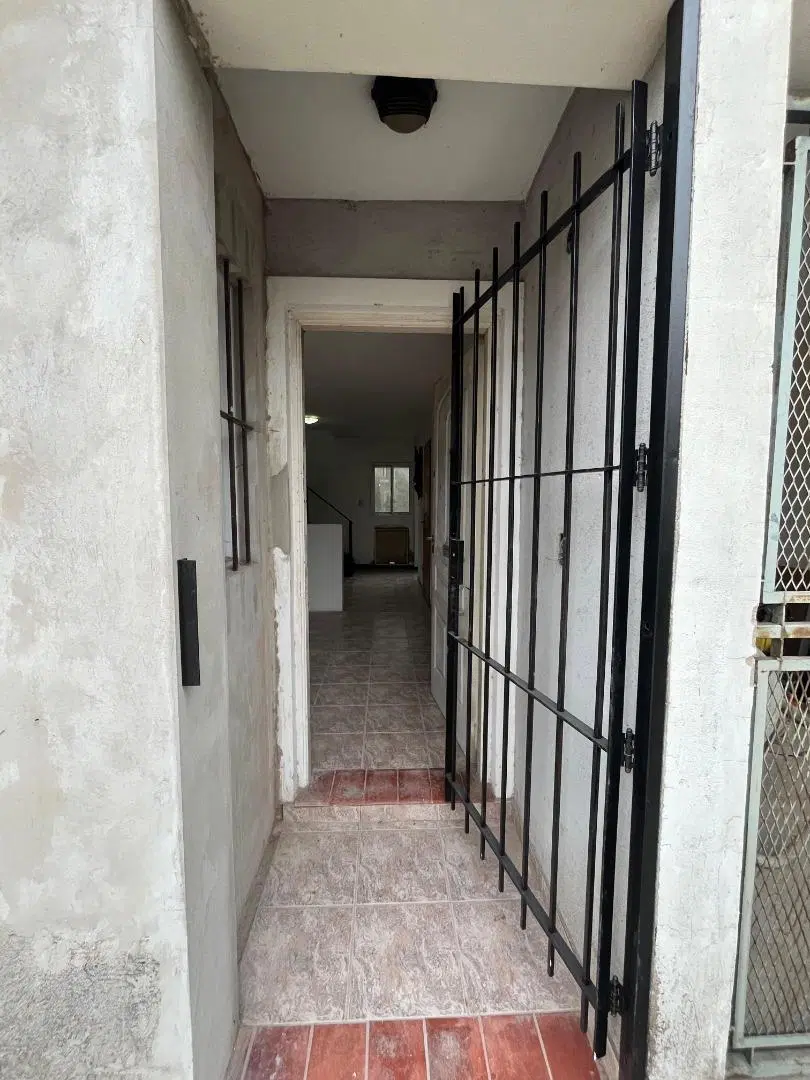CASA DE 4 AMB CON COCHERA 4
