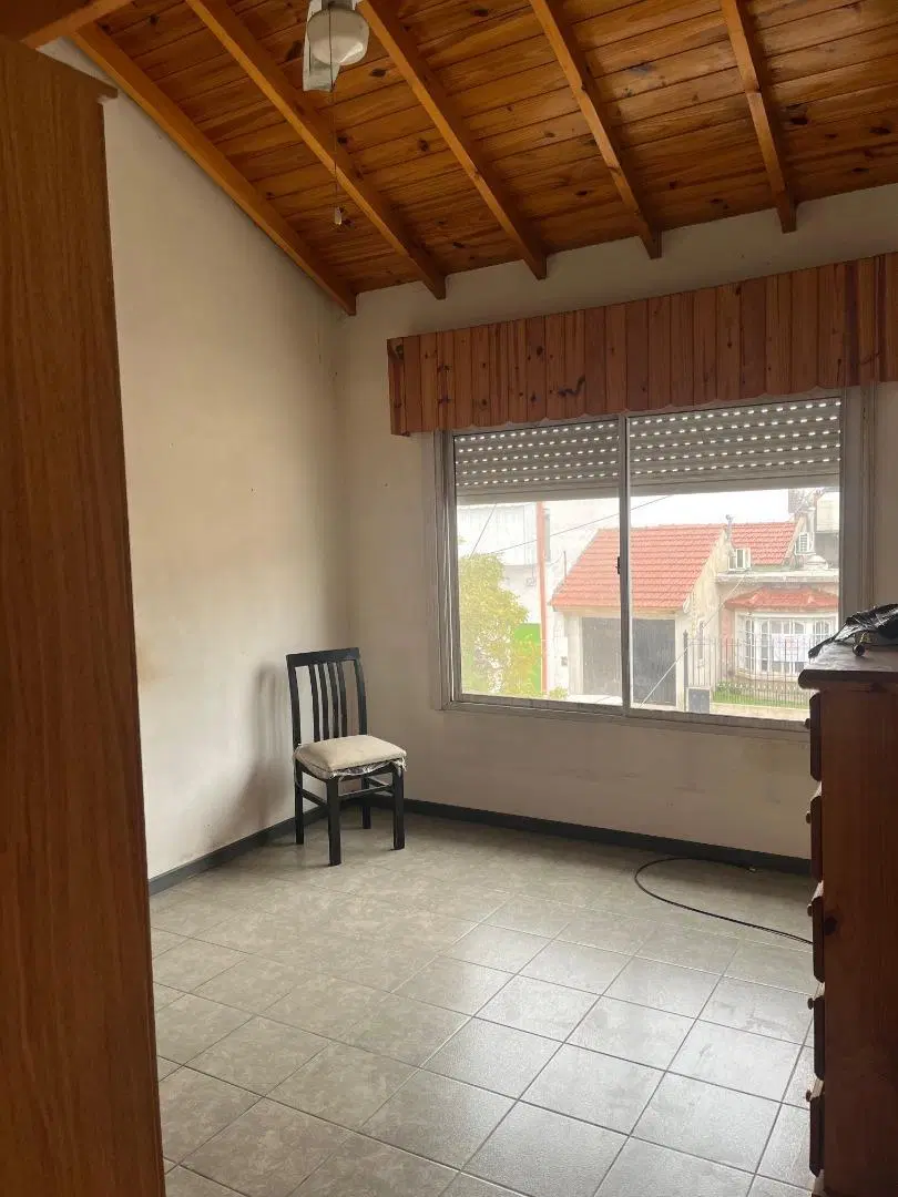 CASA DE 4 AMB CON COCHERA 5