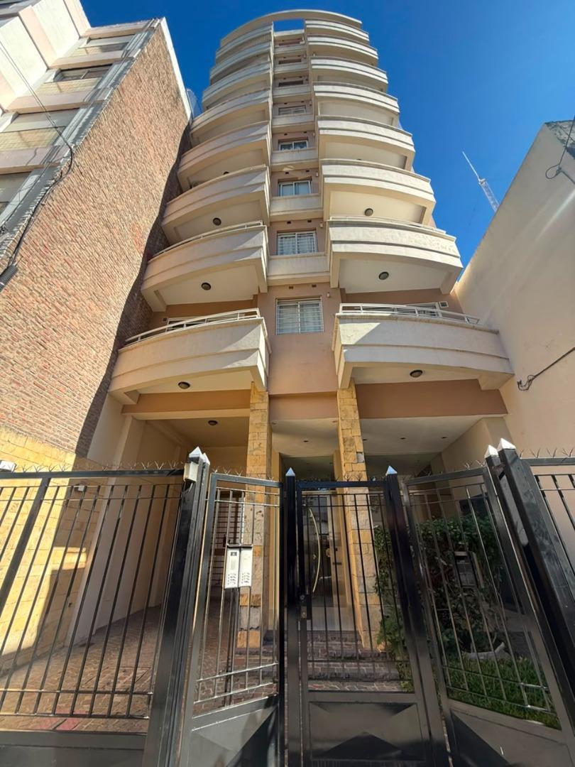 DEPARTAMENTO APTO A CREDITO 2 AMB CON BAULERA LANUS OESTE