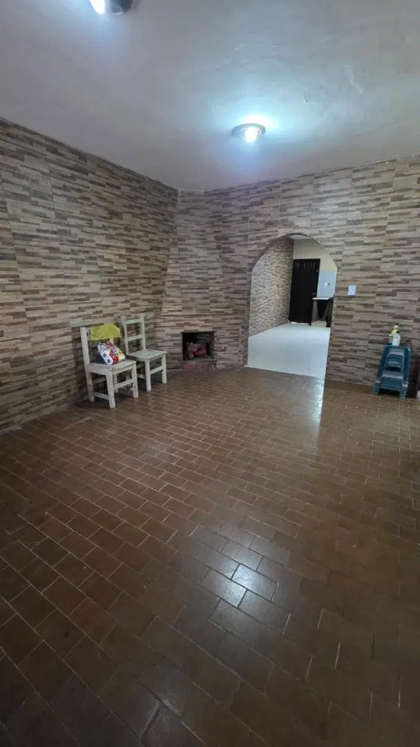 CASA 3 AMBIENTES CON GARAJE PASANTE Y FONDO!!! 4
