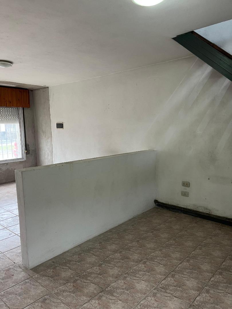 Foto de CASA DE 4 AMB CON COCHERA EN ALQUILER!!!!, imagen 2
