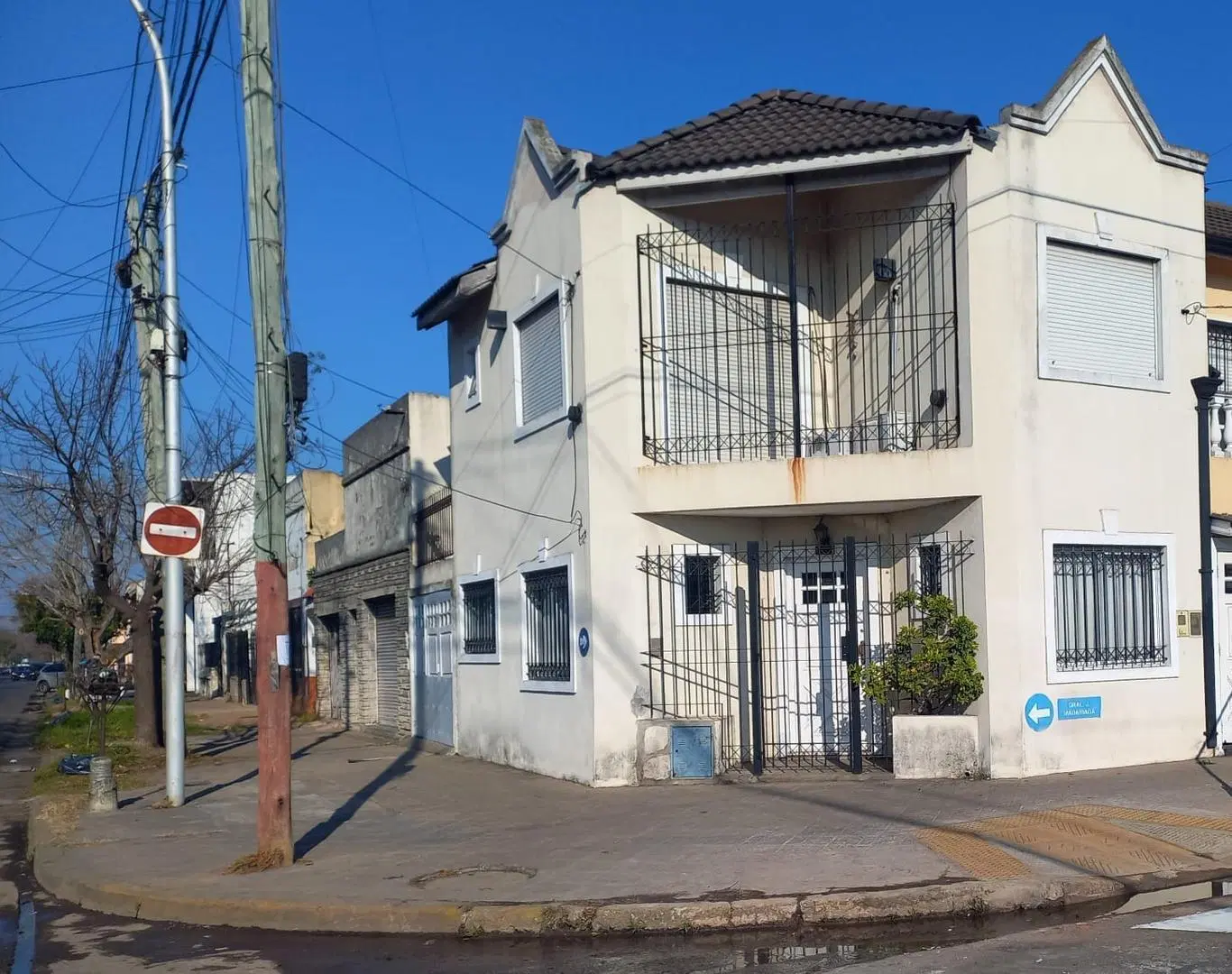 DUPLEX 3 AMB. CON PATIO Y COCHERA! OPORTUNIDAD!!! 1