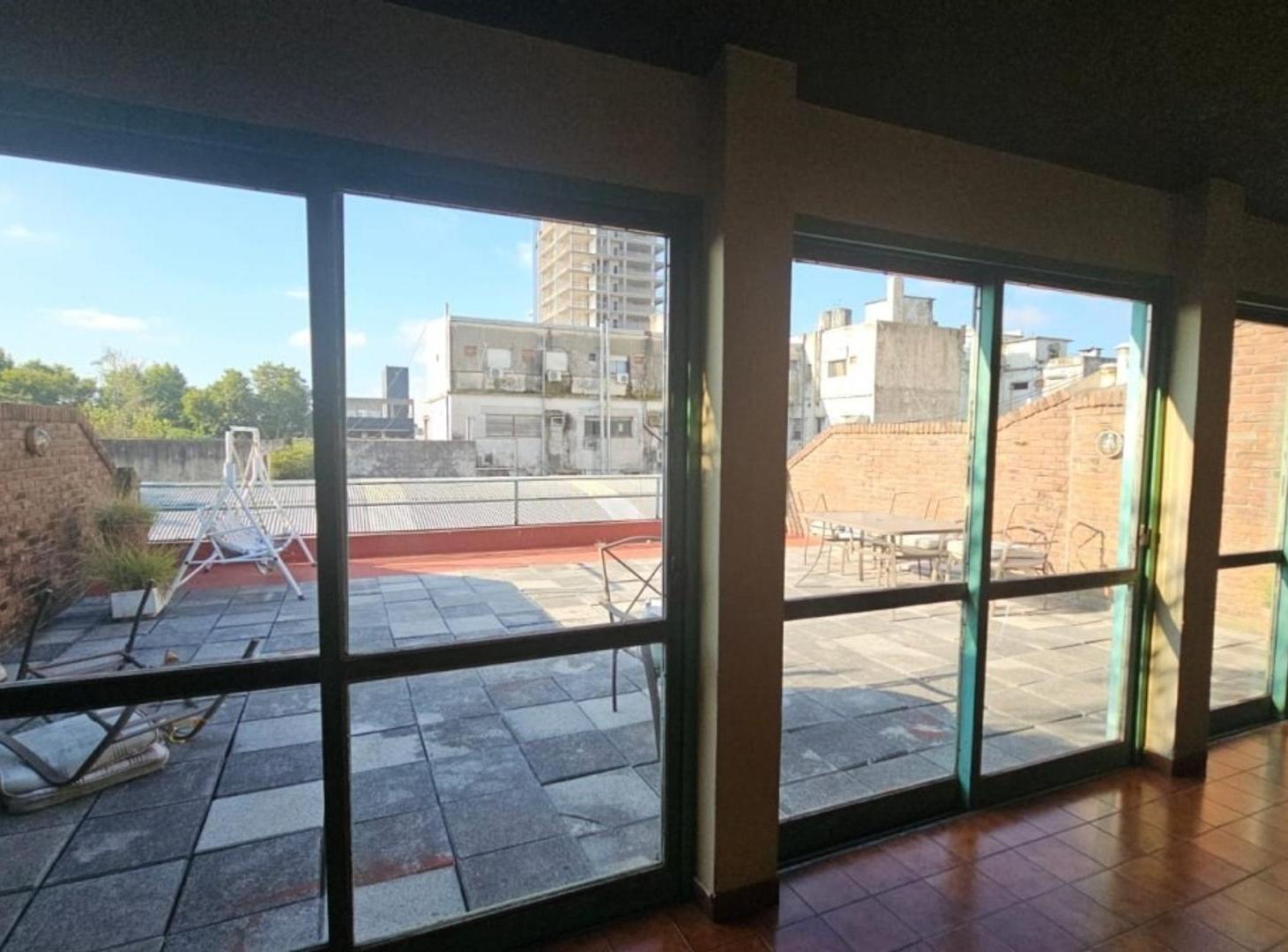 Foto de EXCELENTE SEMIPISO 4 AMB CON COCHERA Y BAULERA!, imagen 3