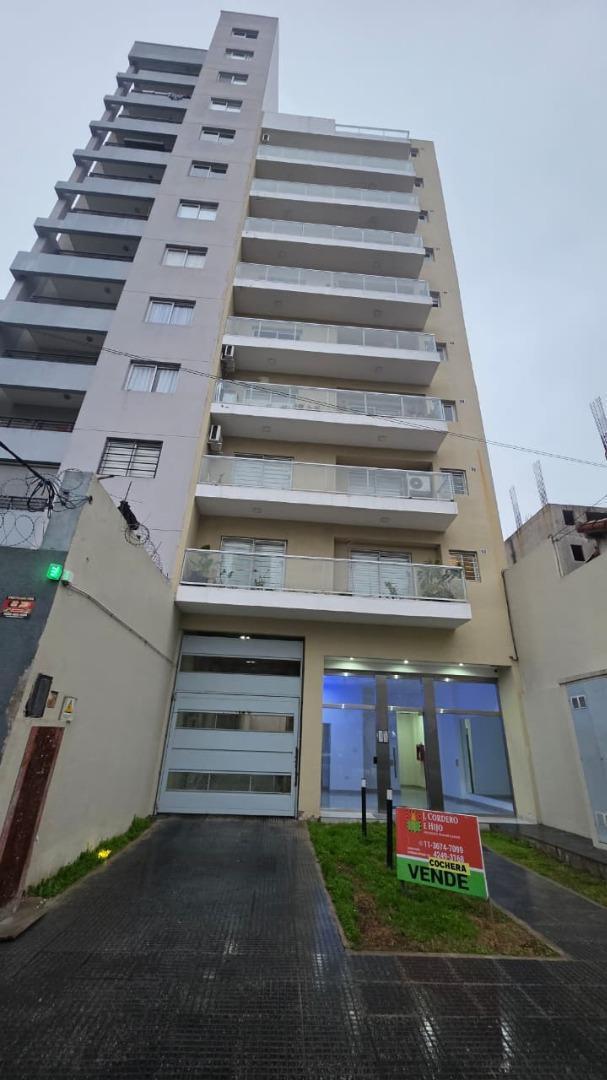 Foto de DEPARTAMENTO 3 AMB CON COCHERA A 1 CUADRA DE H. YRIGOYEN!, imagen 5