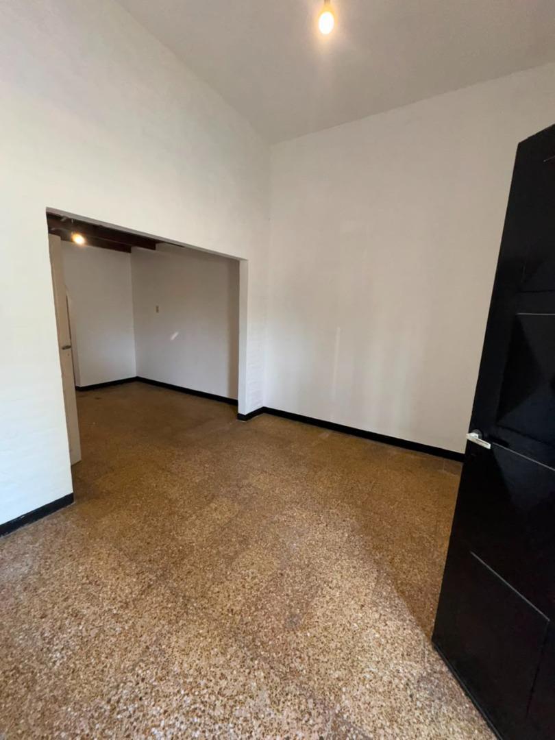 Foto de AMPLIO MONOAMBIENTE CON PATIO EN LOMAS DE ZAMORA, imagen 1