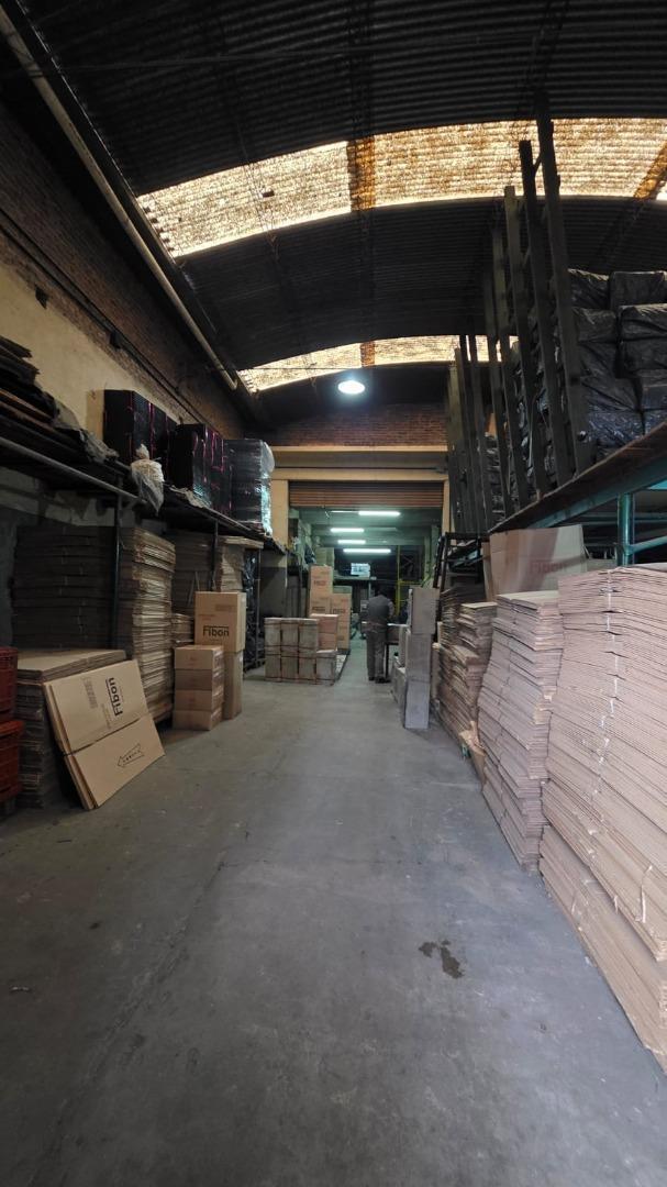 Foto de GALPON INDUSTRIAL EN VENTA CON ENTRADA DE CAMION!!!, imagen 2