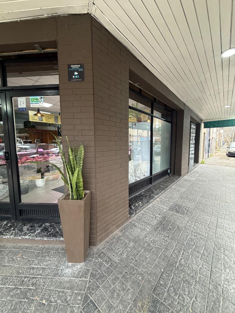Foto de Local en esquina a cuadras de la estacion de TEMPERLEY!!!!, imagen 4