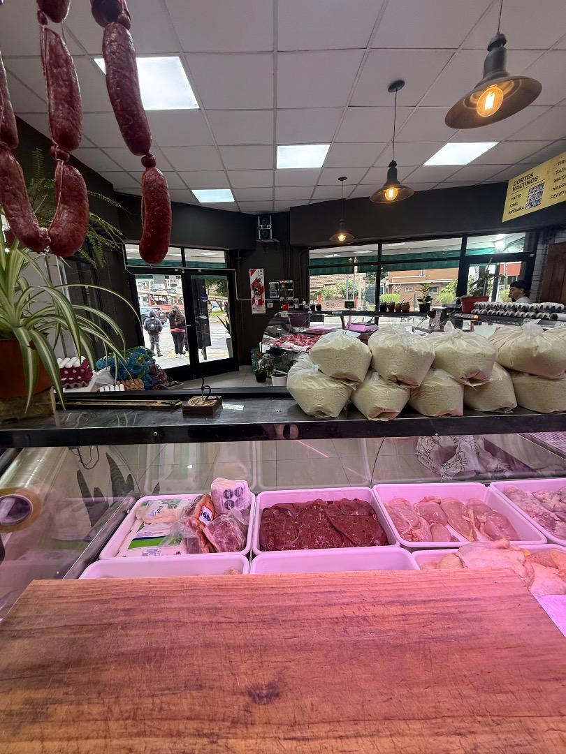 Foto de Local en esquina a cuadras de la estacion de TEMPERLEY!!!!, imagen 5