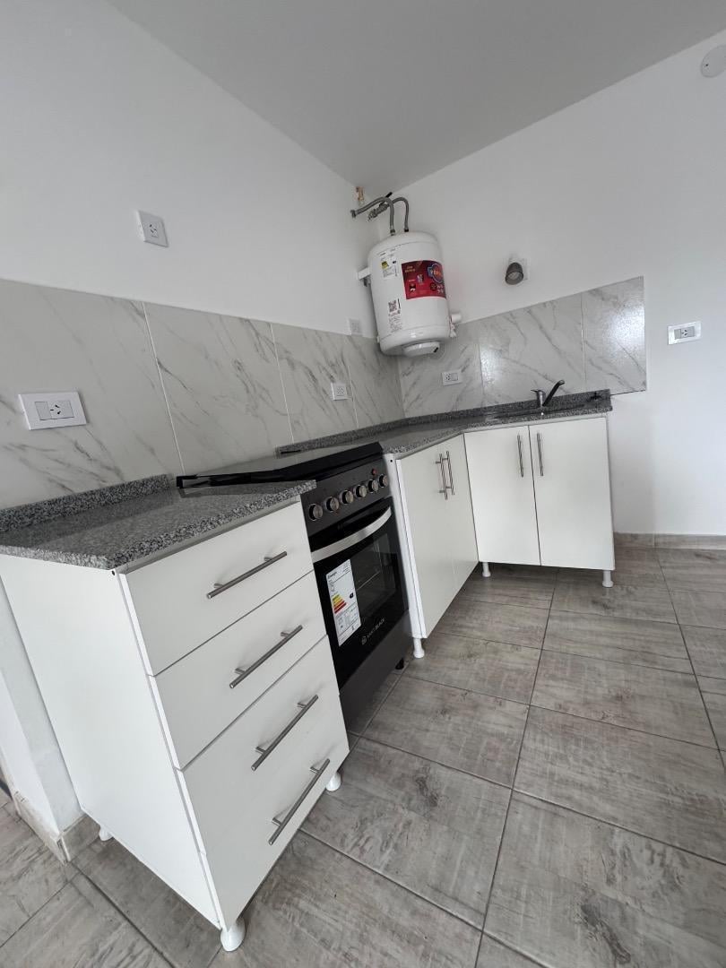 Foto de Departamento 2 ambientes con cochera y balcón – Lomas de Zam, imagen 5