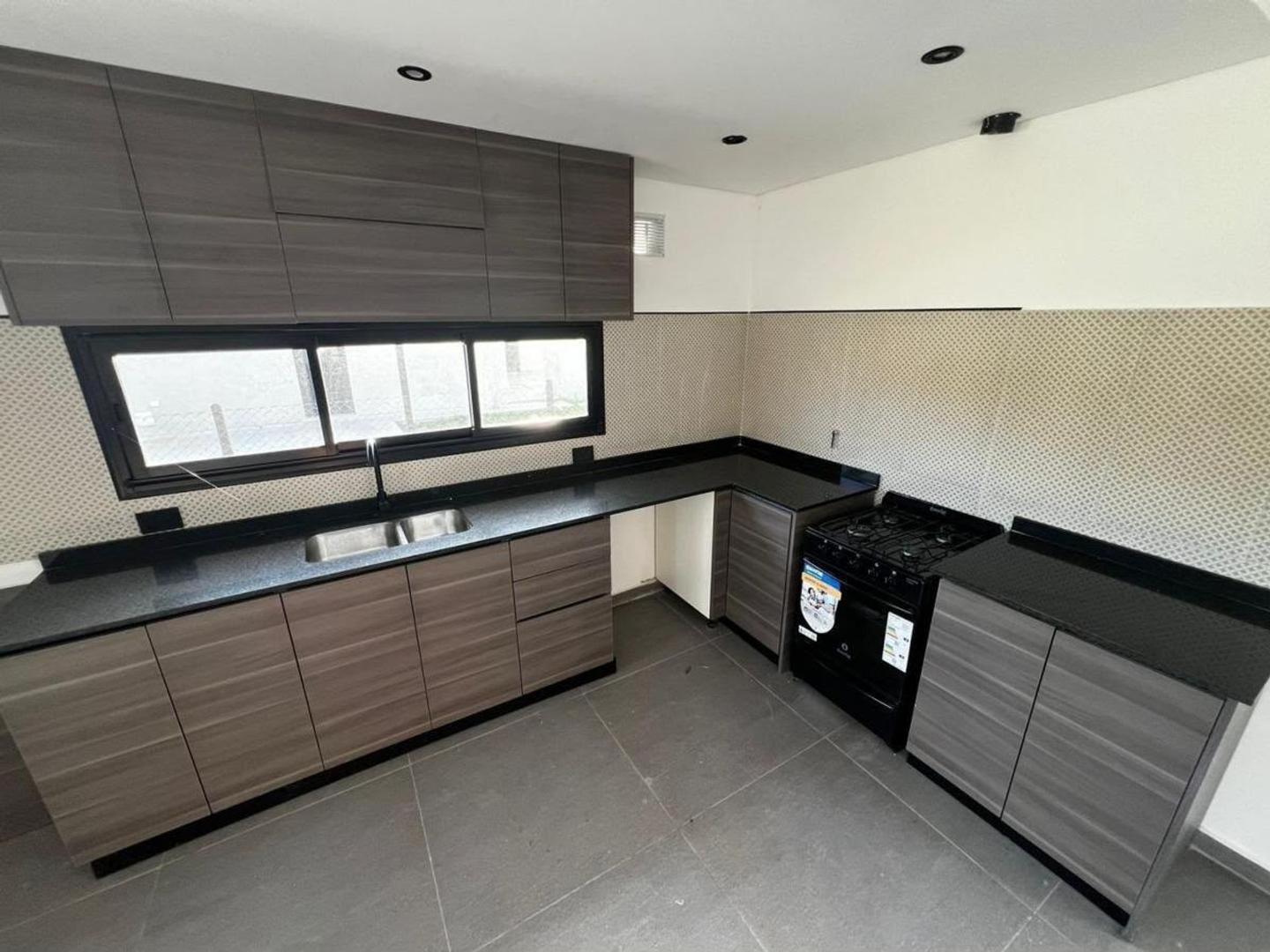 Foto de CASA 4 AMBIENTES A ESTRENAR-BARRIO CERRADO BELLEVILLE-, imagen 5