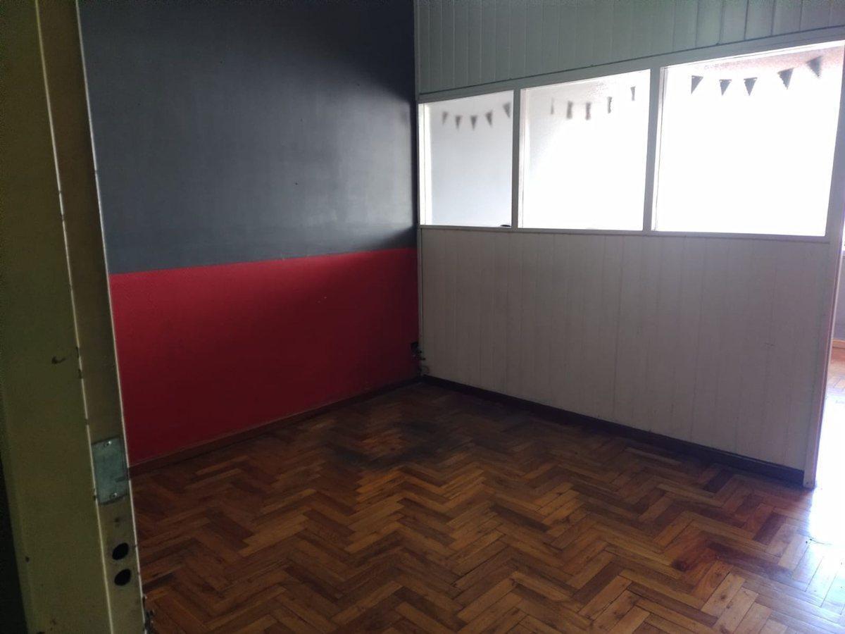Oficina /buena Ubicacion Consultar por Permuta! 5