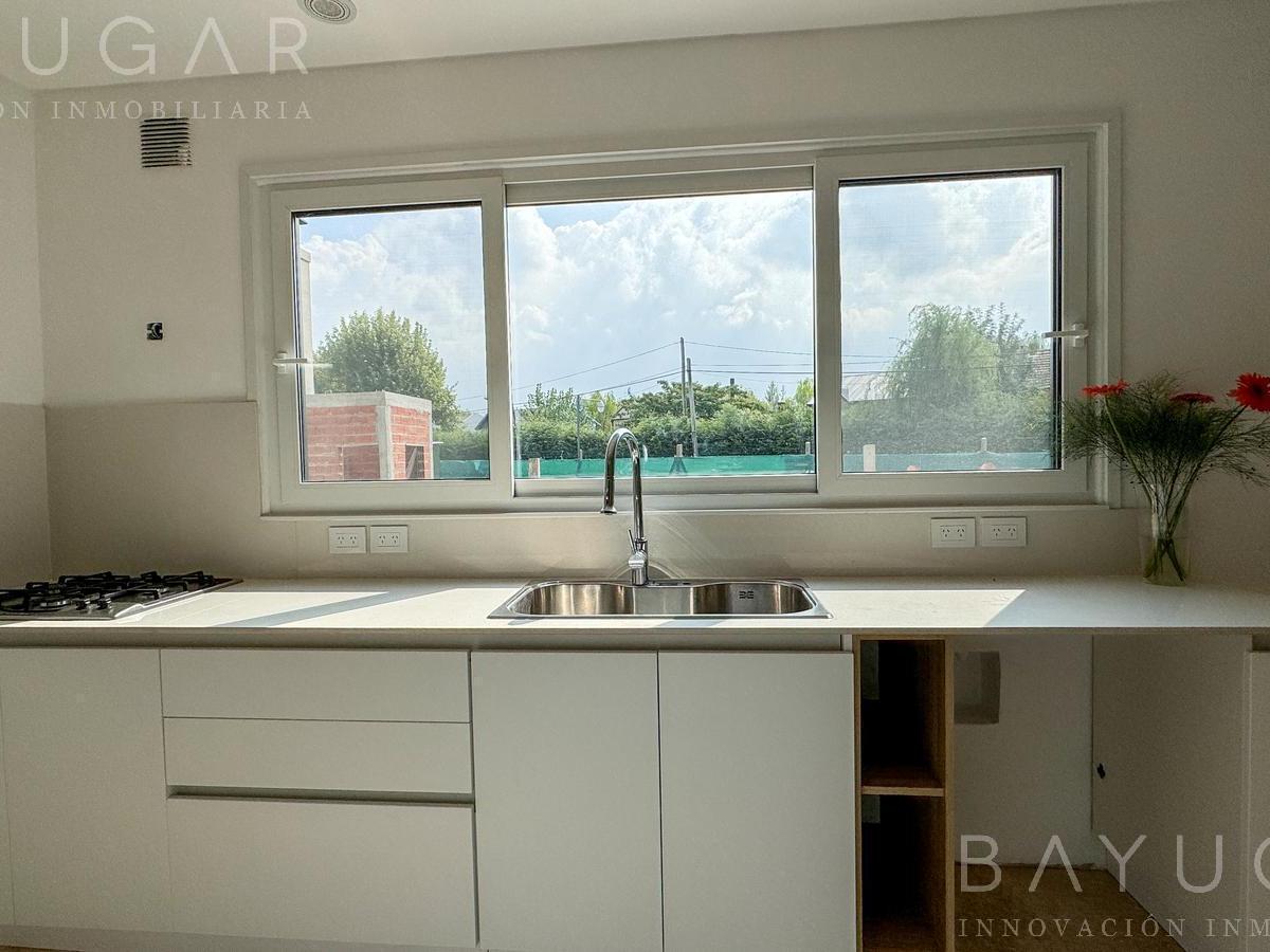 Foto de Venta Casa - Ayres Plaza / Pilar - Sobre Cul de Sac, imagen 3