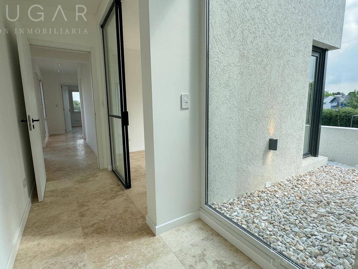 Venta Casa - Ayres Plaza / Pilar - Sobre Cul de Sac