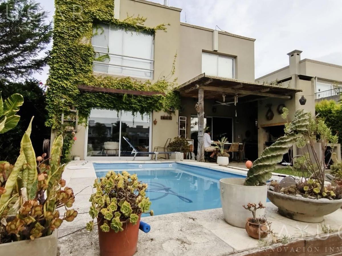 Venta / Casa en Barrio Barrancas de Santa María / Tigre 5