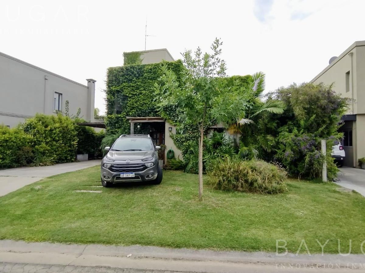 Venta / Casa en Barrio Barrancas de Santa María / Tigre 4