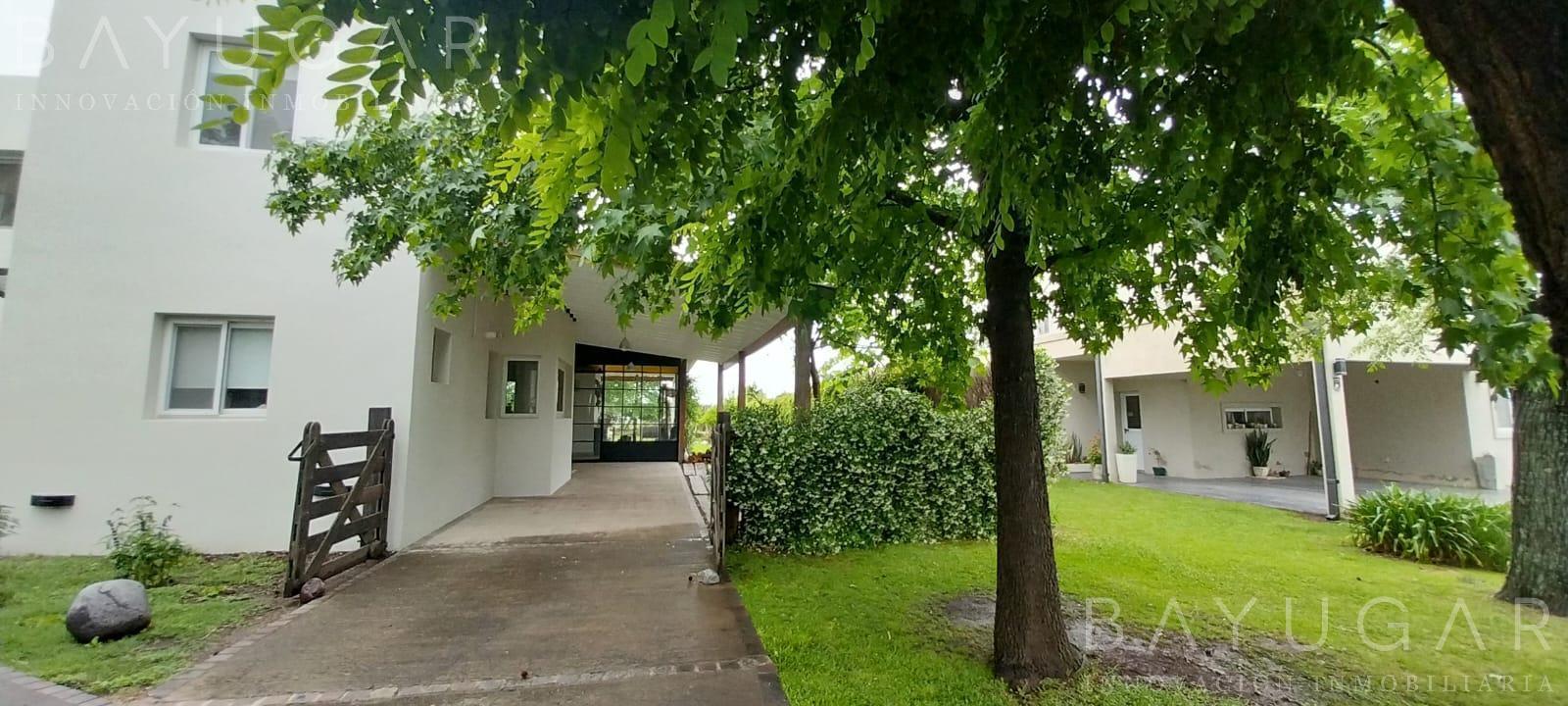Venta - Casa en Altos De Manzanares - Pilar