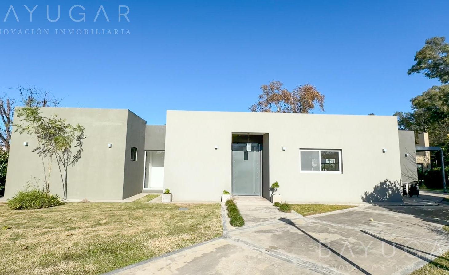 Venta - Casa en Barrio Los Arces
