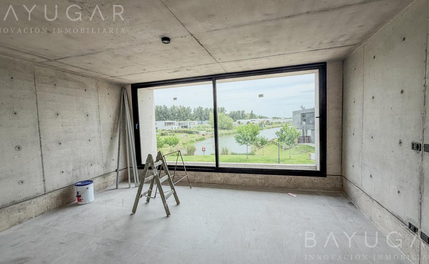 Venta - Casa en Barrio Privado La Calesa - Pilara