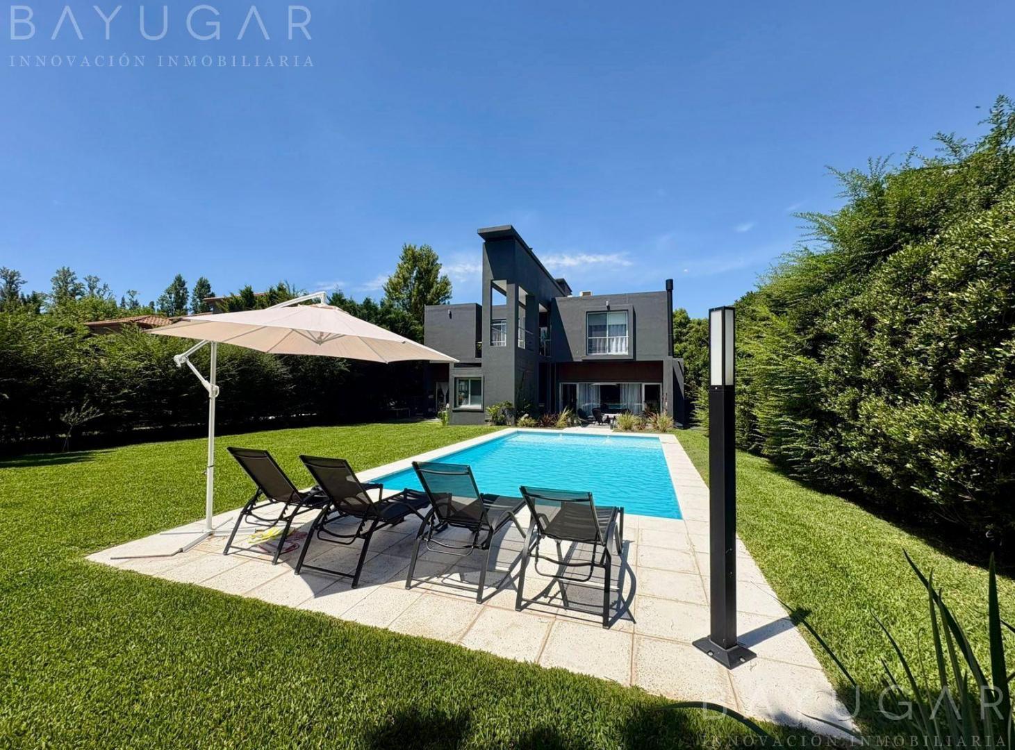Venta - Casa Estilo Moderno en Barrio St Mathew's - Pilar