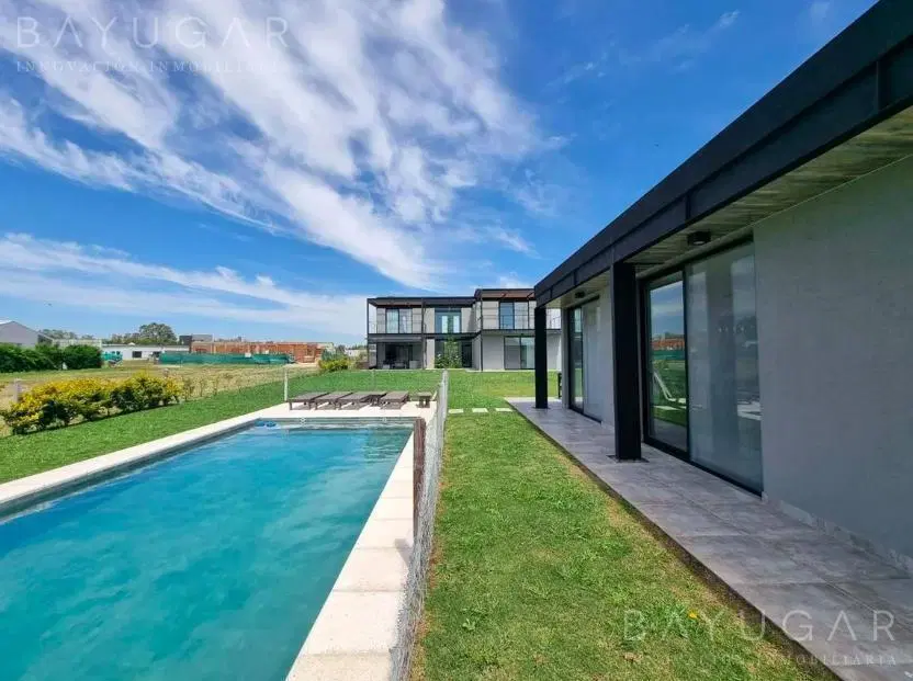 Casa en Venta - Medal Country Club - Pilar 4