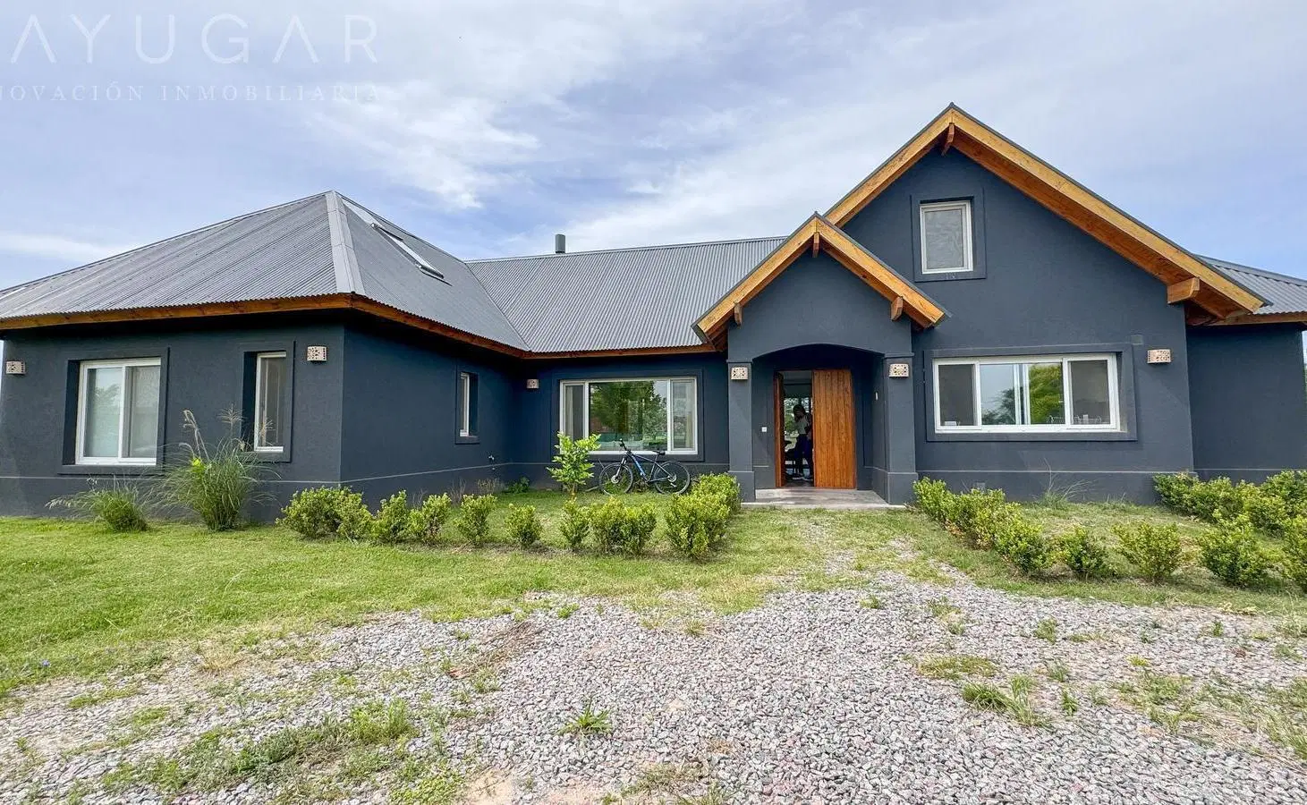 Venta  Casa - Barrio Privado Everlinks Golf Club  / Lujan 2