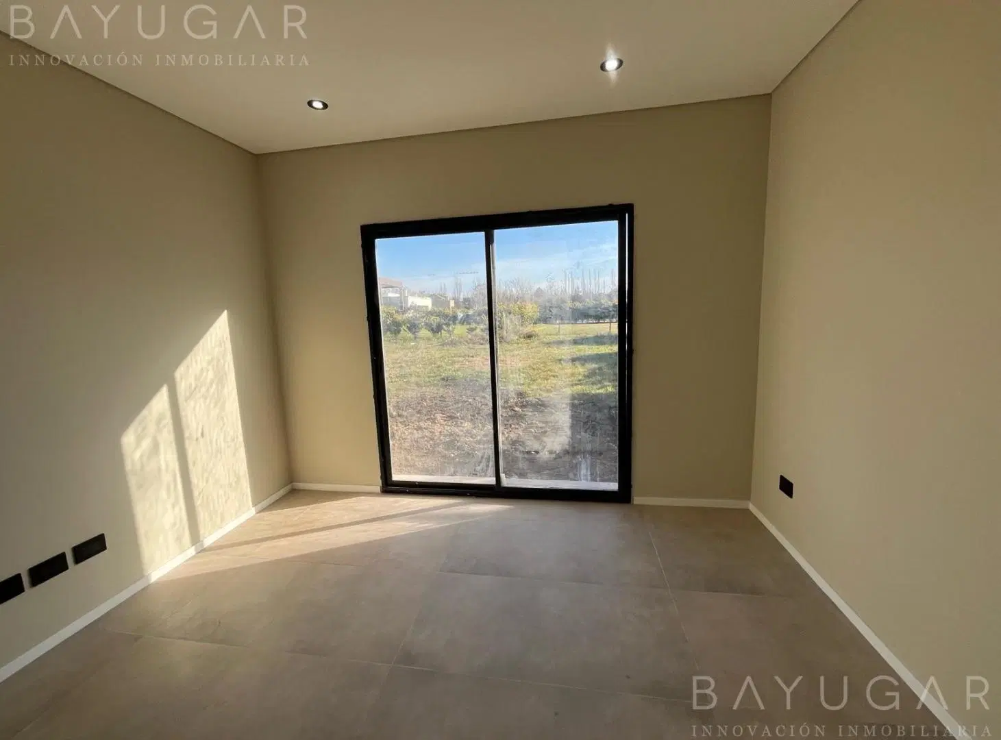 Venta Casa  a estrenar - Barrio Privado Los Alcanfores - Pilar 3