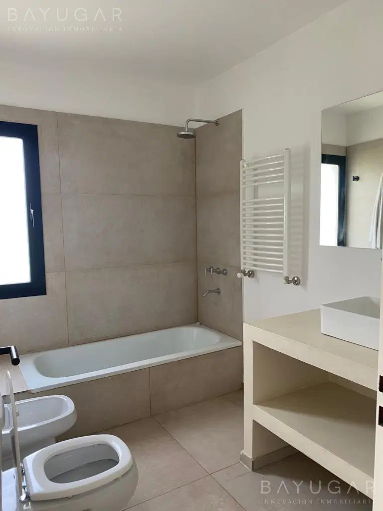 Venta Casa - Barrio Privado Los Alcanfores / Pilar 4