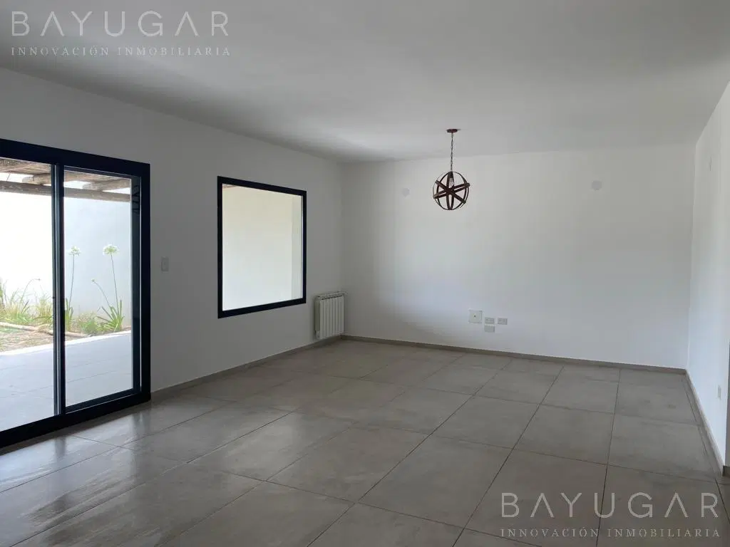 Venta Casa - Barrio Privado Los Alcanfores / Pilar 2