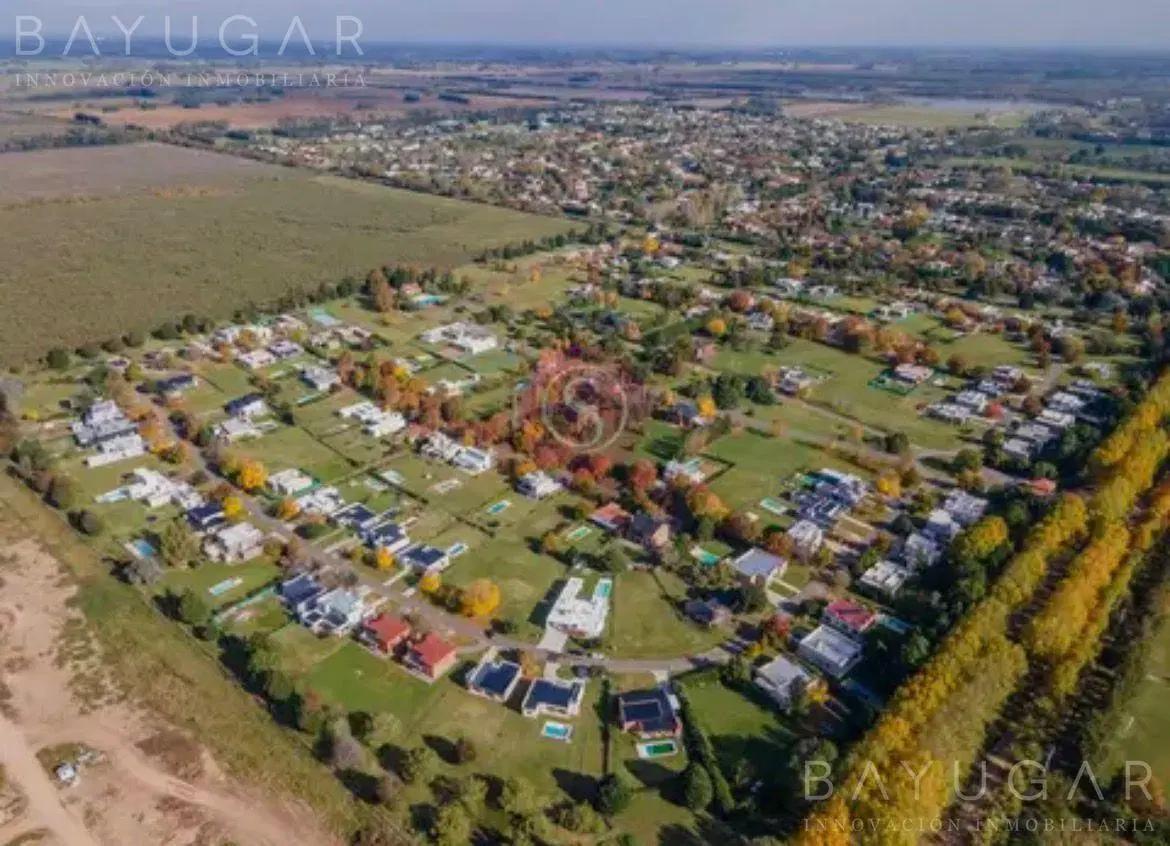 Venta Casa en Construcción - Oportunidad - Precio Preventa- Barrio Los Alcanfores - Pilar 4
