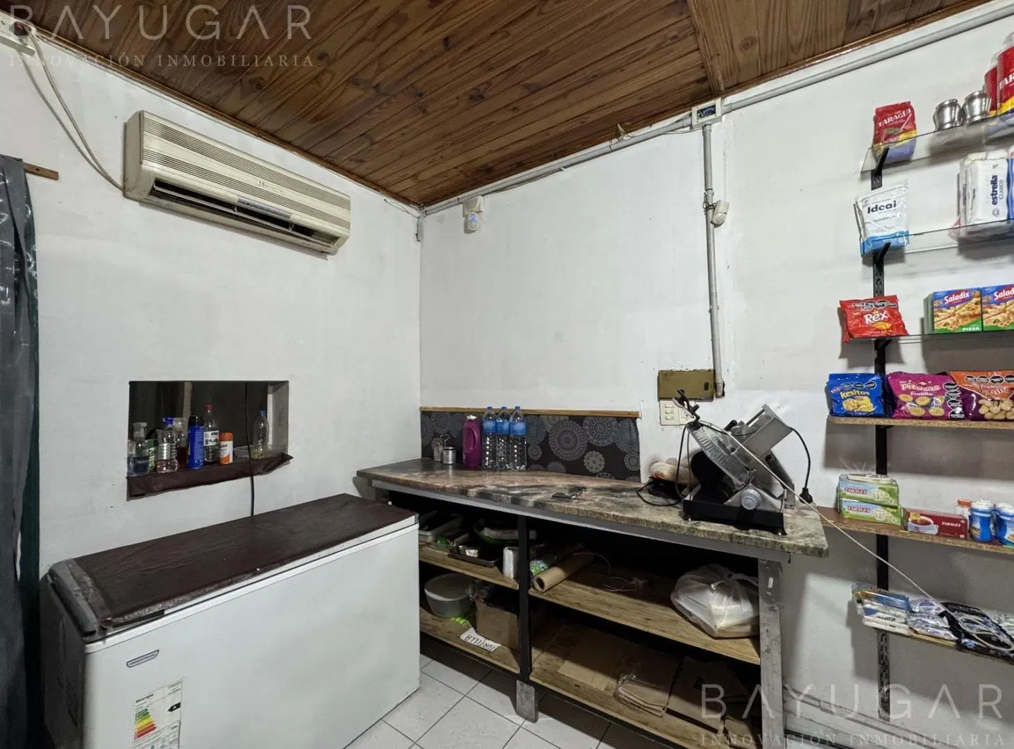 Venta Local / Terreno Uso Comercial en Pilar Centro - Inversion 8