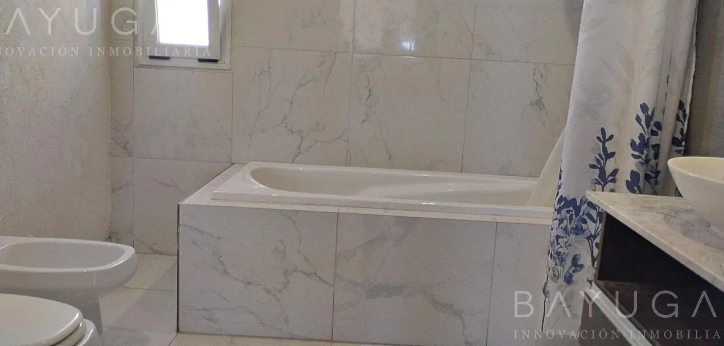Venta Casa - San Sebastián - Área 1 -Zelaya / Pilar 5