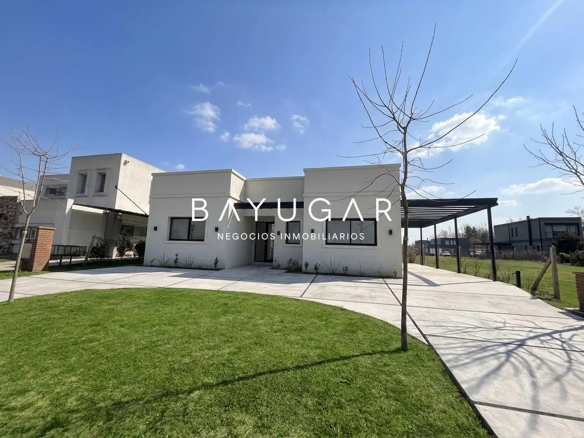 Venta - Casa en Barrio Santo Tomas / Pilar 4