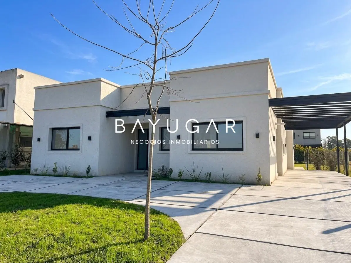 Venta - Casa en Barrio Santo Tomas / Pilar 2