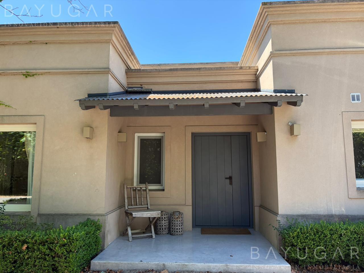Foto de VENTA - IMPORTANTE Casa en Club de Campo Centauros / Pilar, imagen 1