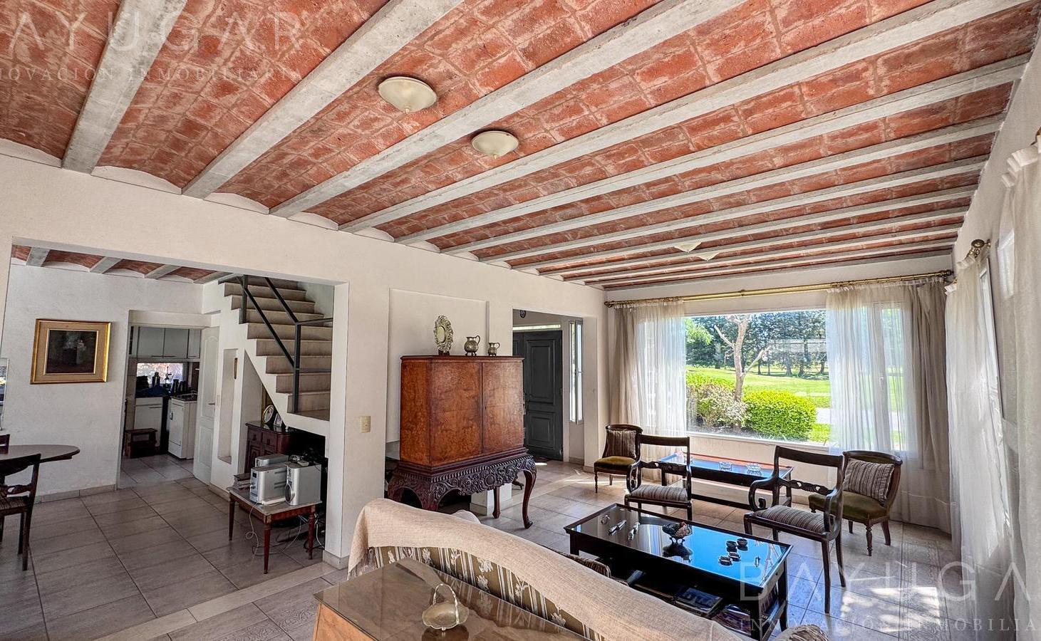 Foto de Venta | Casa frente al golf en Mayling C.C | Pilar, imagen 1