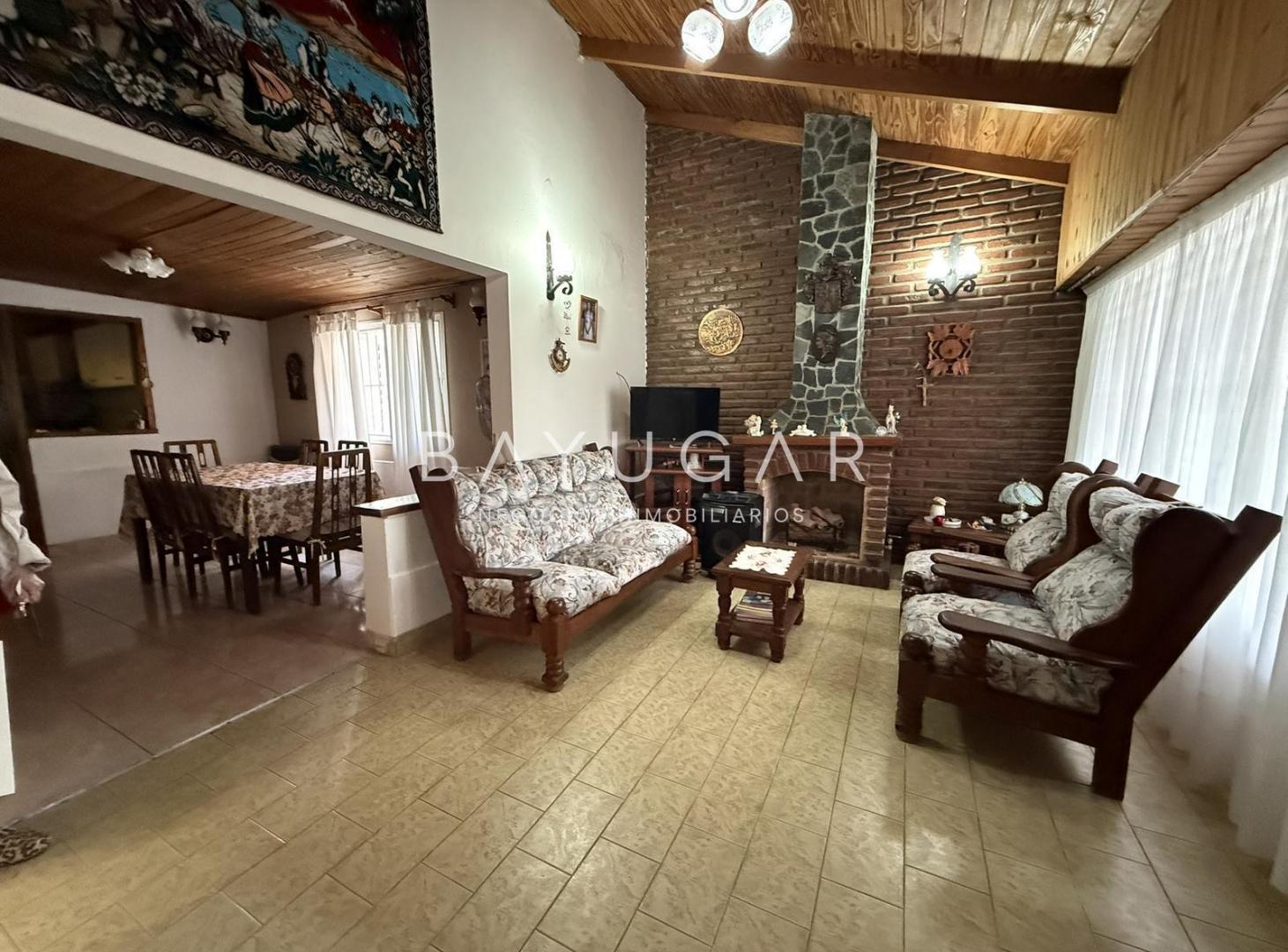Foto de VENTA CASA - Cnel. Falcón al 1300 - Bahía Blanca, imagen 3