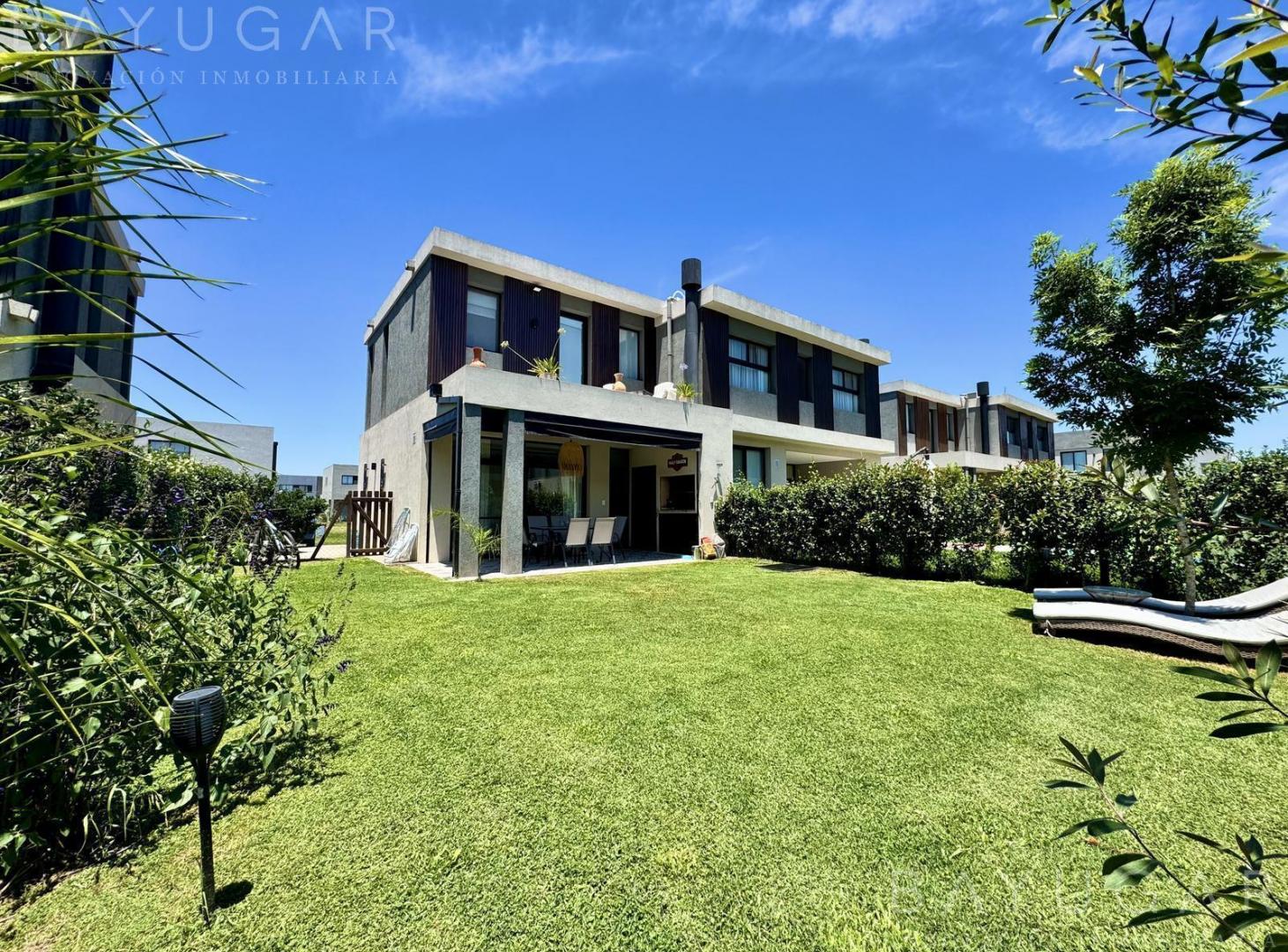 Foto de Venta Casa Moderna - Barrio El Aljibe - Manzanares - DVH / Losa, imagen 1
