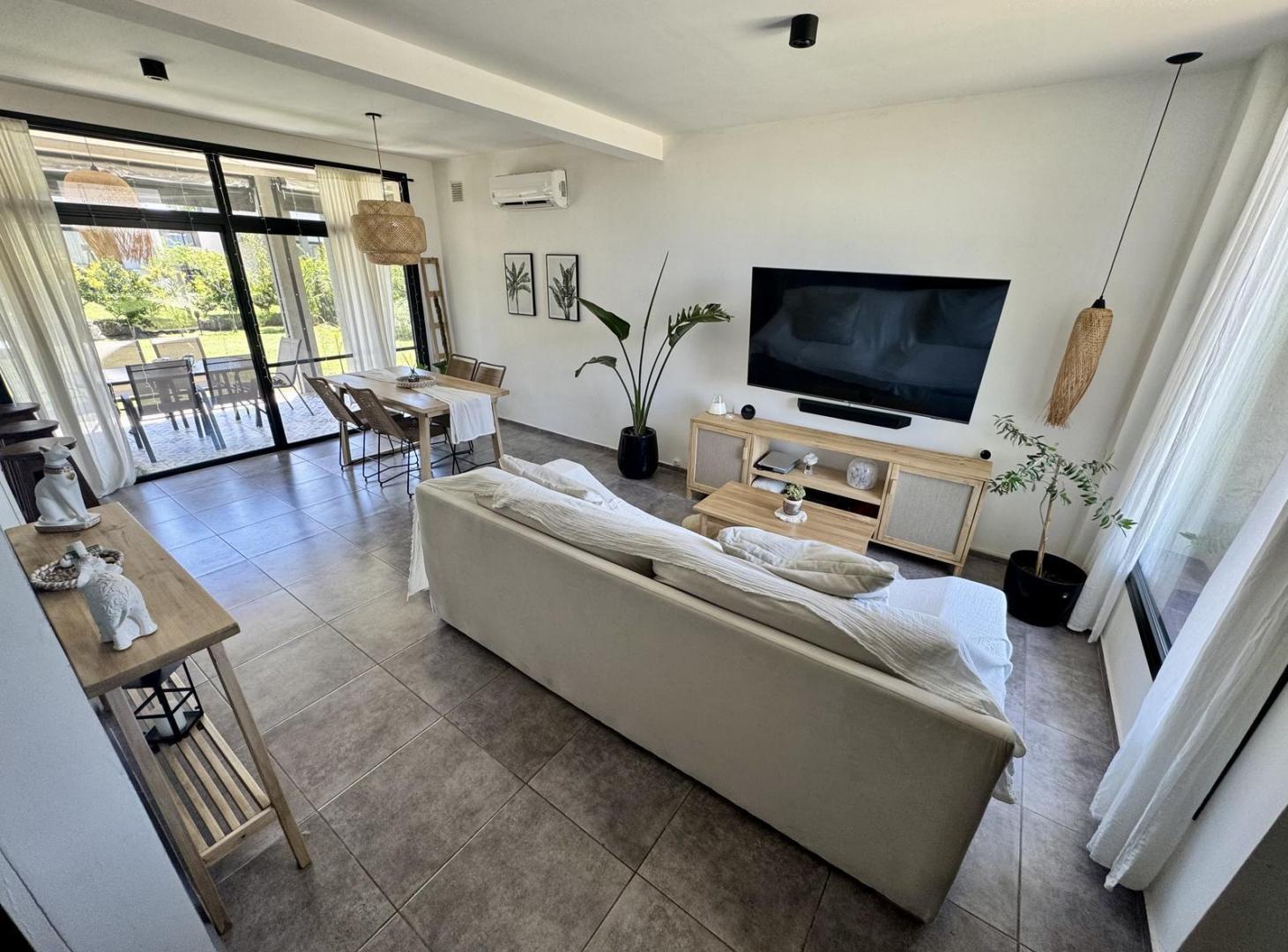 Foto de Venta Casa Moderna - Barrio El Aljibe - Manzanares - DVH / Losa, imagen 4