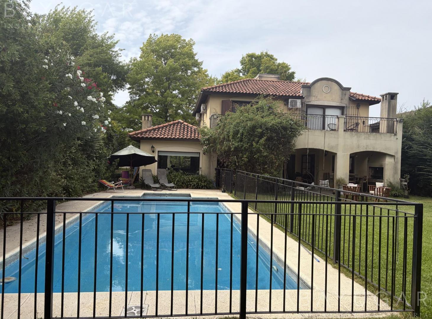 Foto de Venta Casa - Barrio Santa Silvina - Pilar, imagen 2
