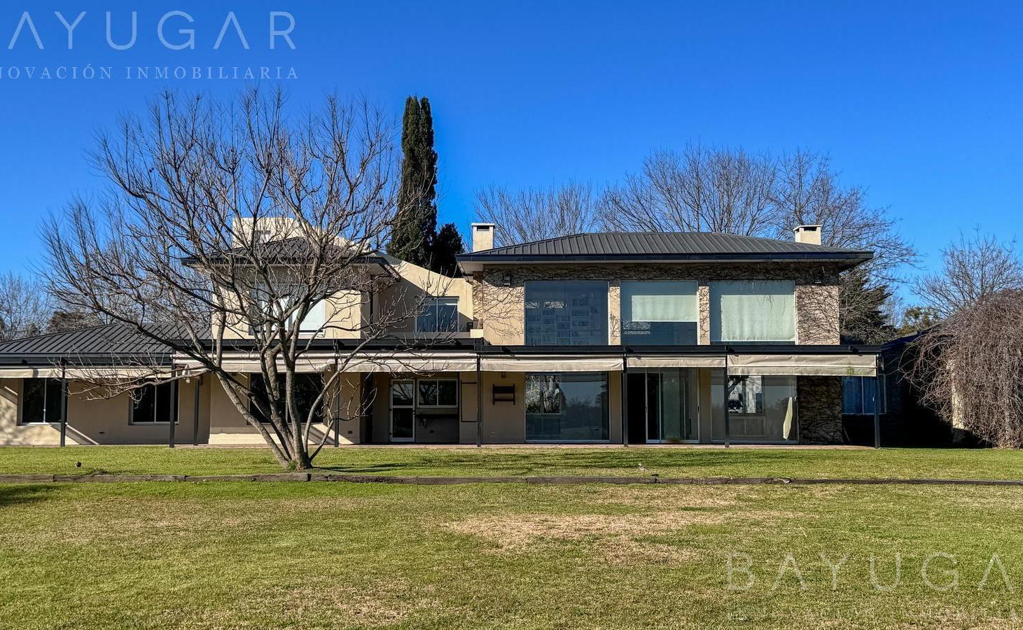 Foto de Venta - Casa - Club de Campo San Francisco, Manzanares - APTO CRÉDITO, imagen 1
