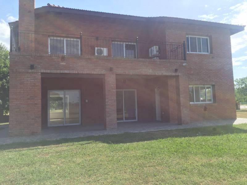 Foto de Venta - Casa en Los Alcanfores - Bayugar Negocios Inmobiliarios, imagen 1