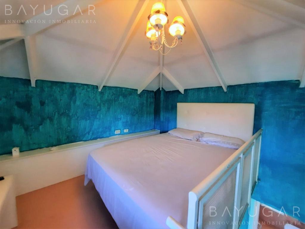 Foto de la propiedad en Venta Casa - Estilo Moderno en Barrio La Lomada del