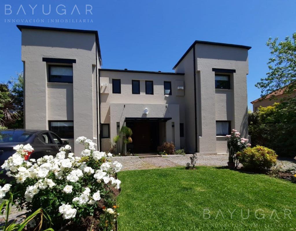Foto de Venta Casa - Estilo Moderno en Barrio La Lomada del Pilar, imagen 2