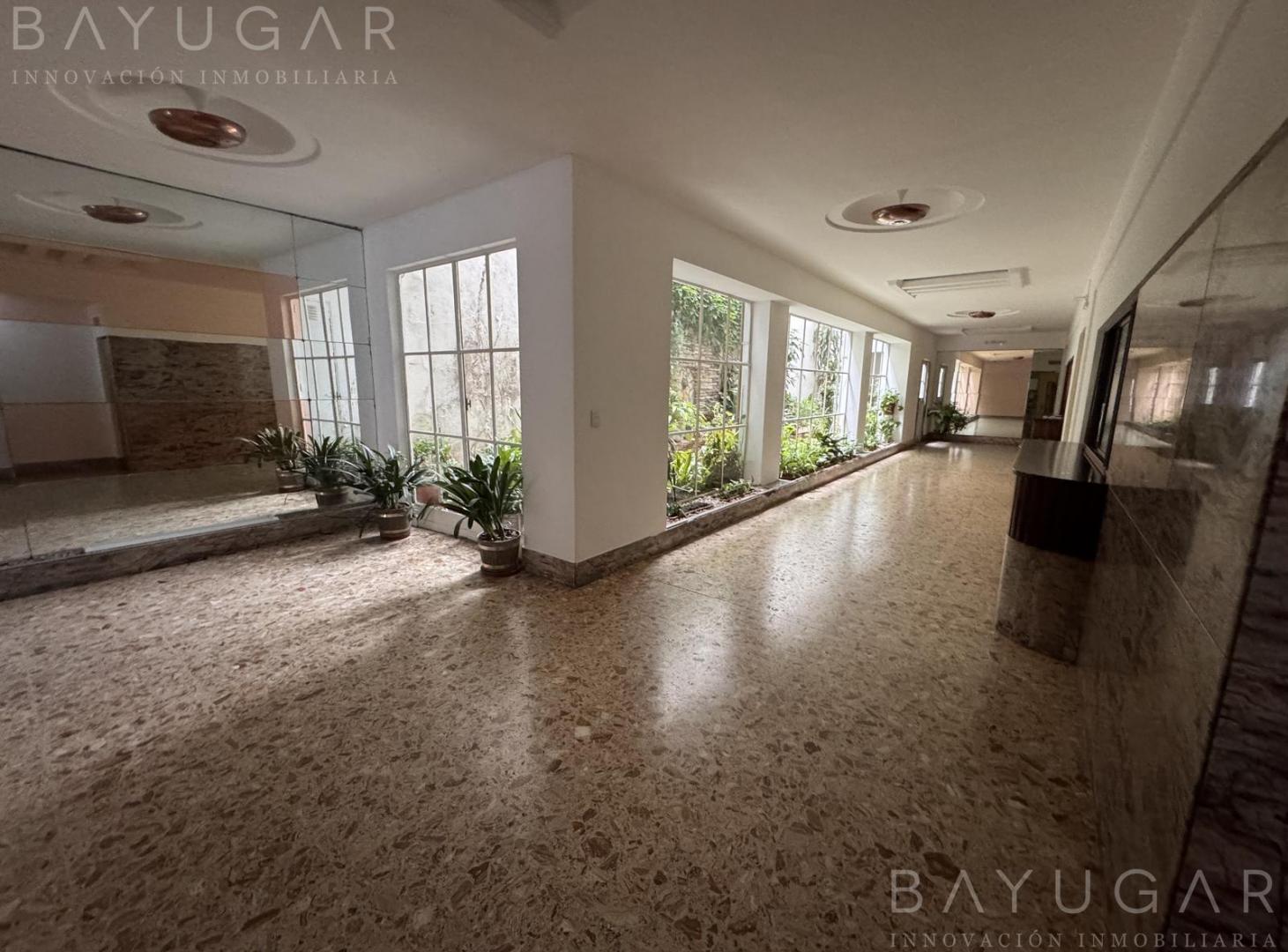 Foto de Venta Departamento - Av. Rivadavia 2600 - Último Piso, imagen 2